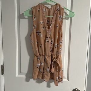 Sleeveless Floral Tie-Waist Top - Peach